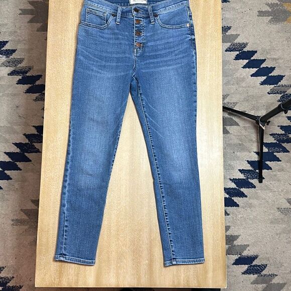 Madewell 9" Mid-Rise Skinny Crop Jeans: Button-Front TENCEL™ Denim Edition - Picture 2 of 7